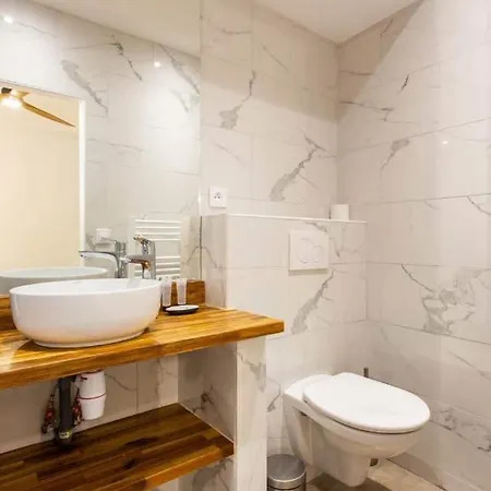 Comfortable 4br 10p Bastille Voltaire * パリ