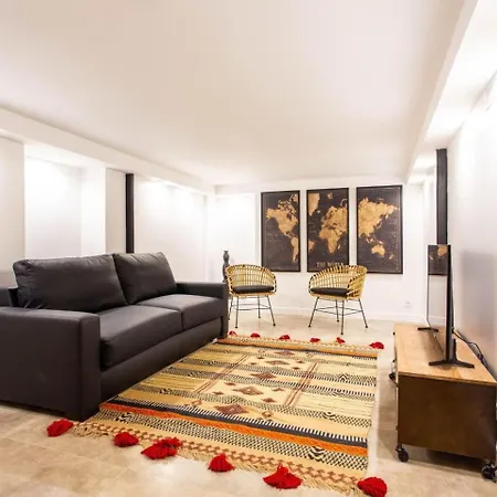 Comfortable 4br 10p Bastille Voltaire 아파트 *