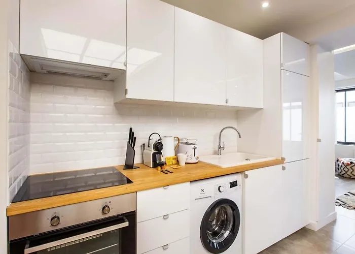 Comfortable 4br 10p Bastille Voltaire Parigi